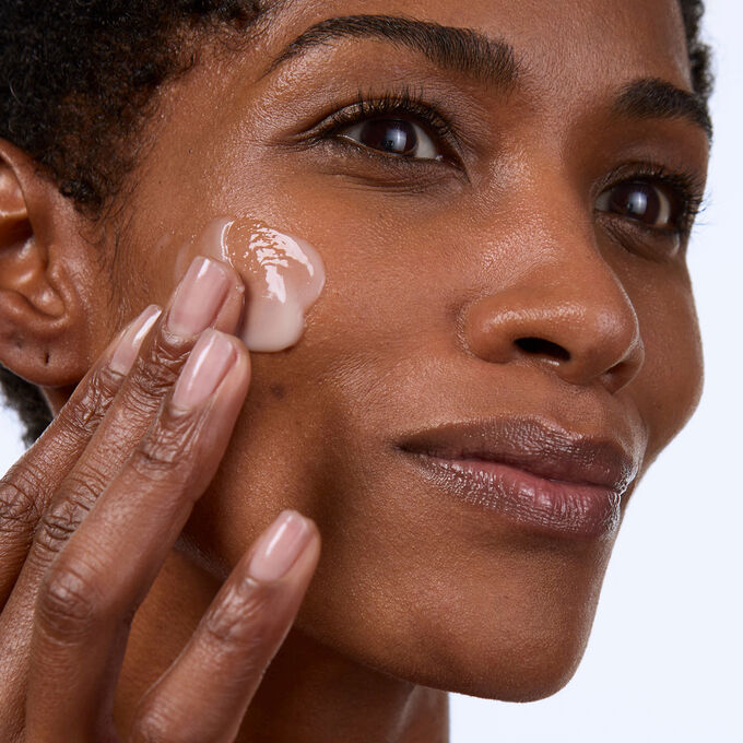 Anti-aging-rutin med Remodelling Serum Essence Day and Night