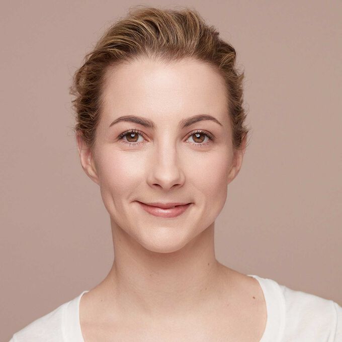 Skin Illusion 102.5 Porcelain