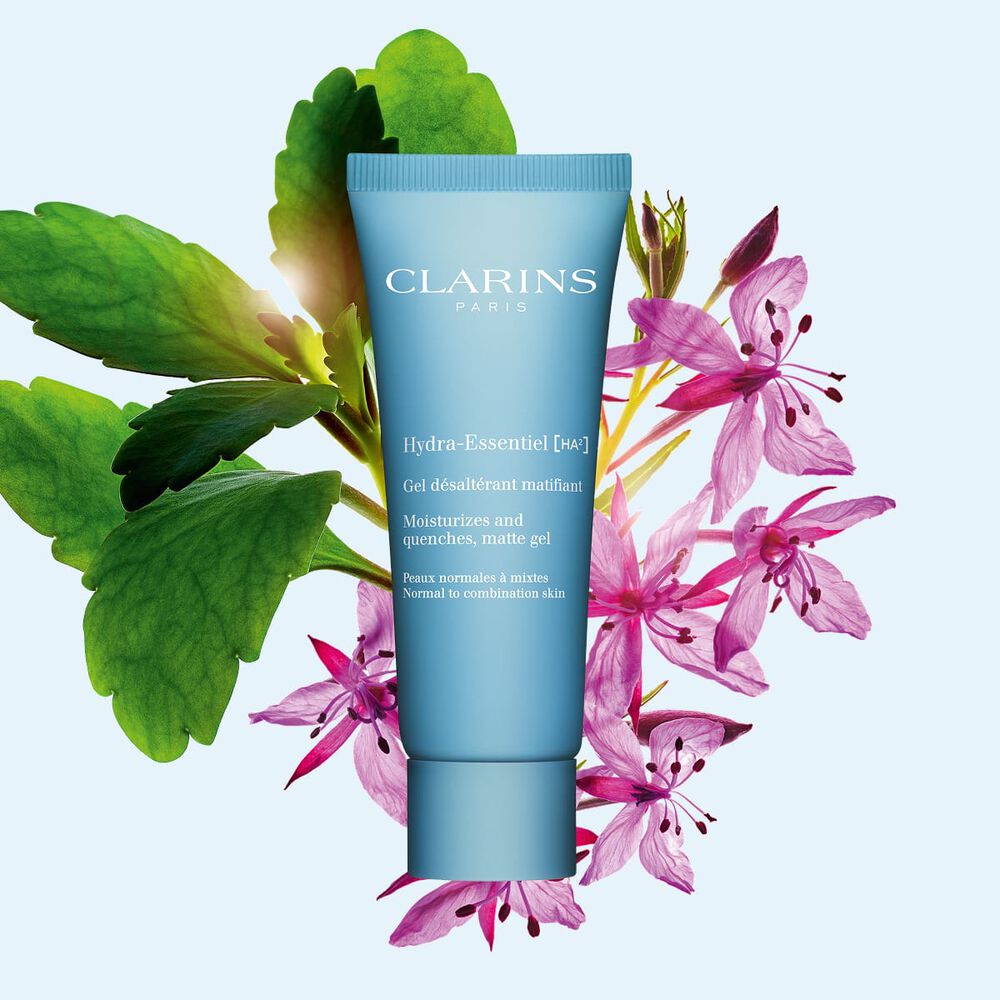 Bild visar Clarins Hydra-Essentiel Matte Gel, en ansiktsgel f&ouml;r anv&auml;ndning dagtid, berikad med hyaluronsyra med &aring;terfuktande och mattg&ouml;rande effekt.