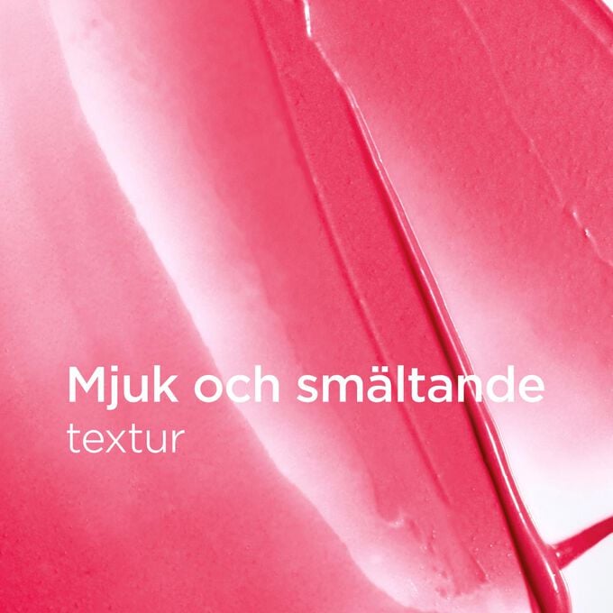 Texturerad, kr&auml;mig rosa bakgrund med text som framh&auml;ver den mjuka, sm&auml;ltande texturen hos Lip Balm Love Collection f&ouml;r j&auml;mna l&auml;ppar.